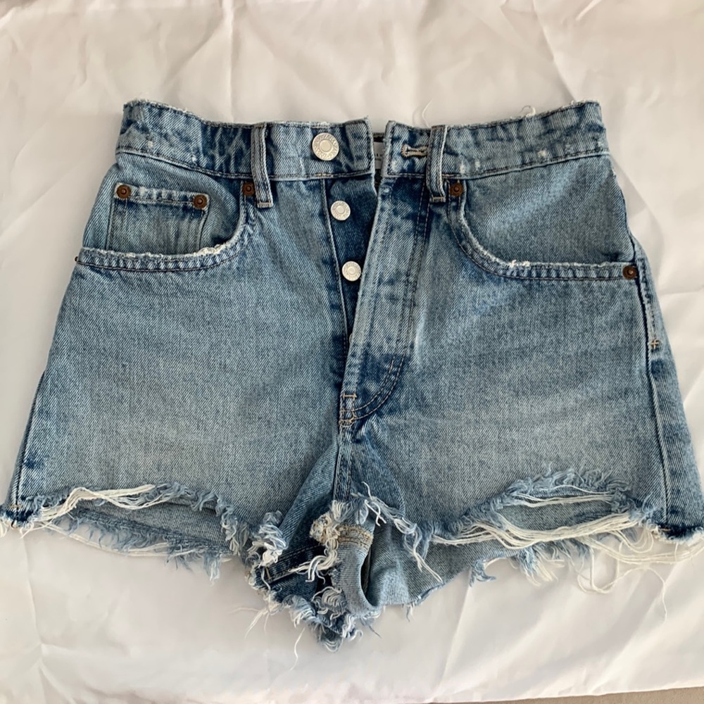 Zara women jeans shorts Sz0 light wash button fly